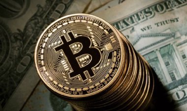 "بتكوين" تستقر فوق 70 ألف دولار بعد تقلبات حادة