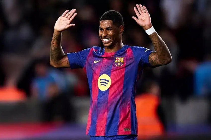 مستقبل راشفورد على المحك بين برشلونة ويونايتد