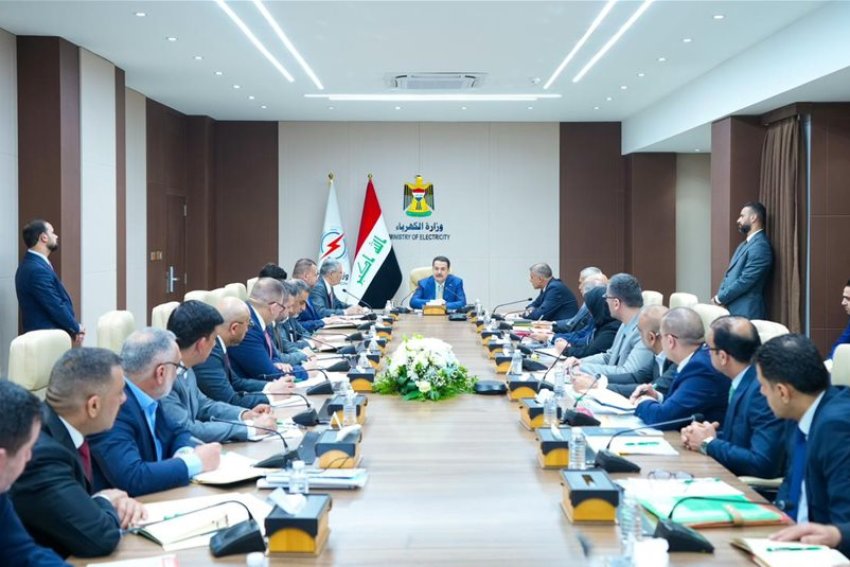 السوداني يوجه بإعداد دراسة لمعالجة اختناقات الشبكة الوطنية وملف جباية أموال الكهرباء