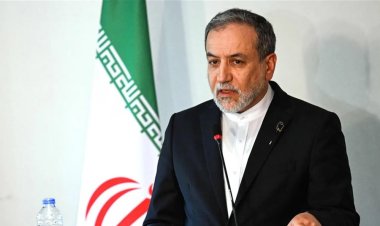 عراقجي: الولايات المتحدة ستندم على إغراق الفرقاطة دينا