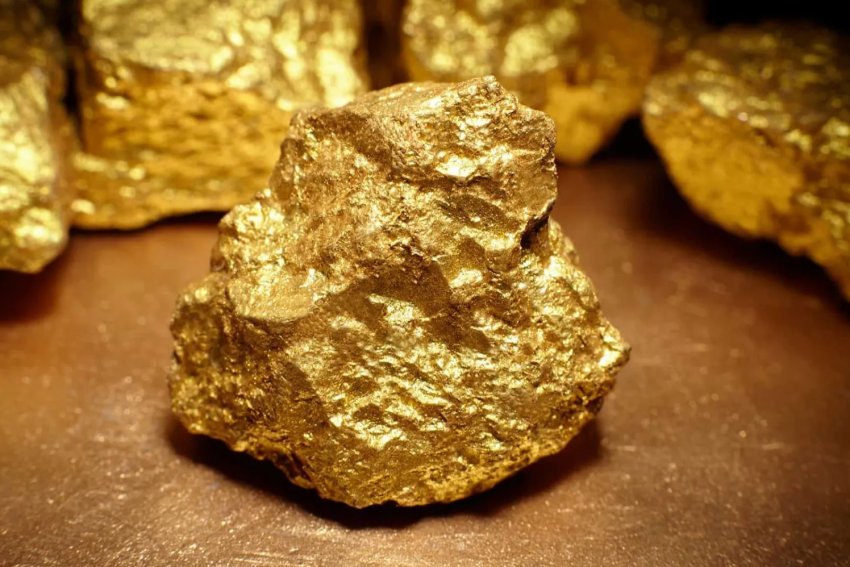 استقرار أسعار الذهب وسط تقييم لتأثير الصراع في الشرق الاوسط