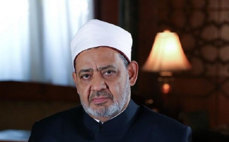 شيخ الأزهر يعزي المرجع الأعلى السيد السيستاني بوفاة شقيقه