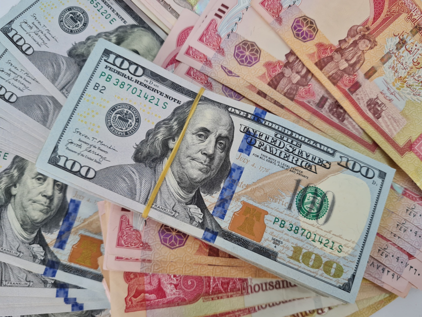 الدولار يفتتح بداية الأسبوع مرتفعا في بغداد وأربيل