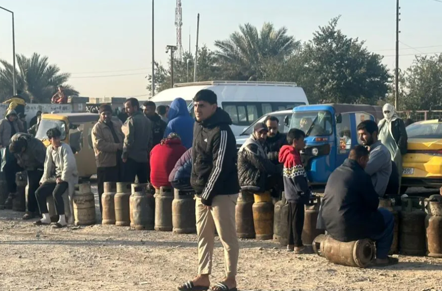شح غاز الطبخ في بغداد يجبر المواطنين على الانتظار حتى الفجر