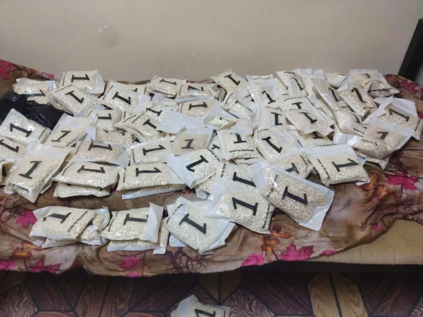 احباط تهريب أكثر من 50 كغم من الحبوب المخدرة بواسطة بالون هوائي غربي الأنبار