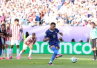 فرنسا تتجاوز باراغواي وتضرب موعداً مع المغرب في ربع نهائي المونديال