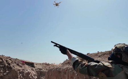 بغداد: سقوط شظايا دفاعات جوية في مناطق متفرقة إثر التصدي لمسيّرة فوق "الخضراء"