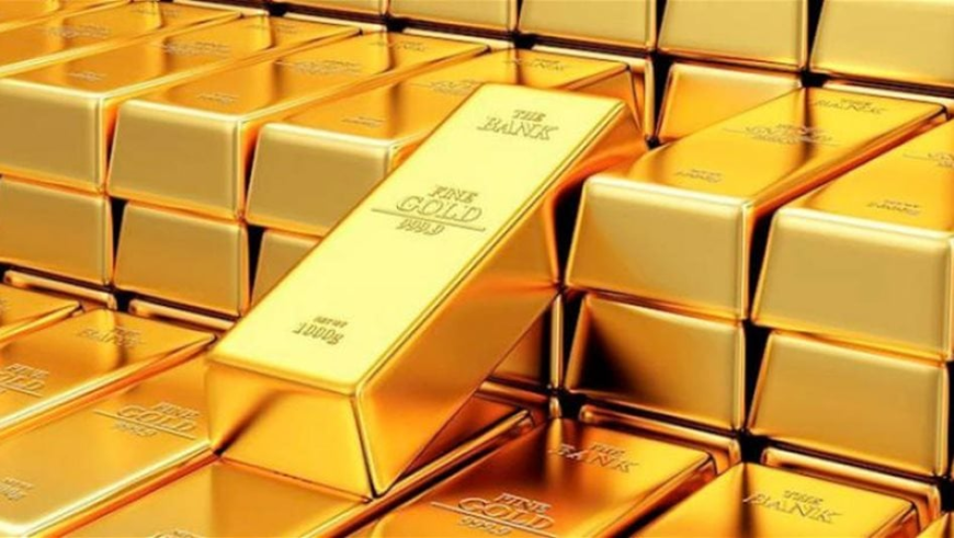 الذهب يهبط بأكثر من 2% مع تصاعد توقعات رفع الفائدة الأميركية
