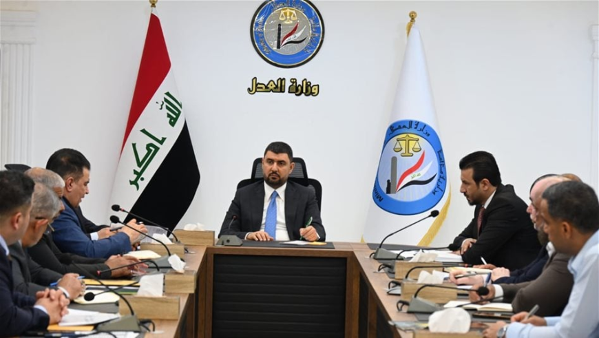 العدل تعتمد آلية لنقل النزلاء إلى المؤسسات الإصلاحية الأقرب لمناطق سكنهم