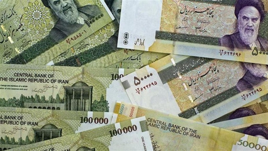 الدولار يتجاوز 250 ألف تومان في السوق الحرة الإيرانية وسط اشتداد التصعيد مع واشنطن