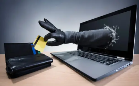 تفكيك شبكة احتيال إلكتروني والإطاحة بعناصرها