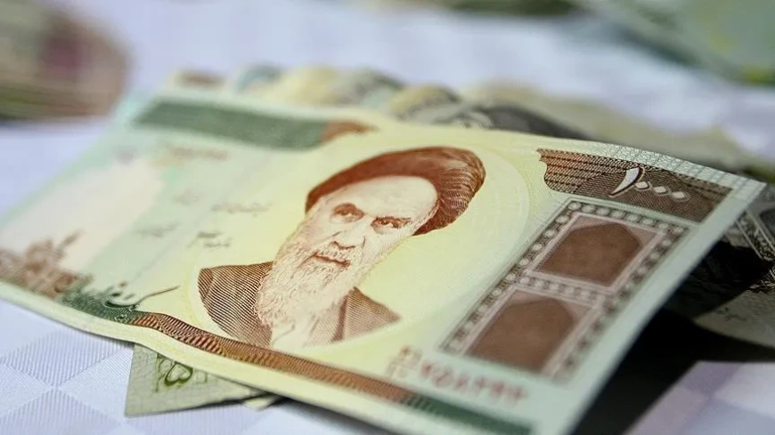 العملة الإيرانية تواصل الانهيار امام الدولار